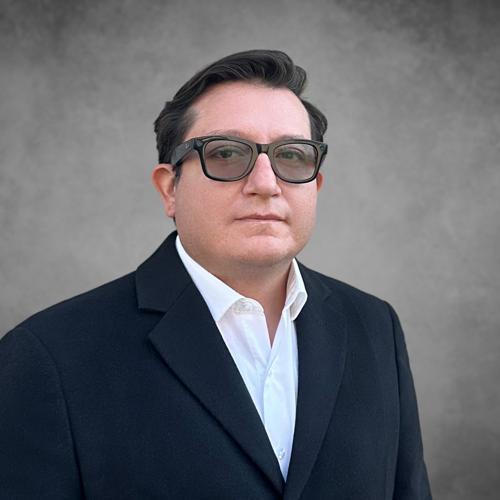 Professional headshot of Rudy Gutierrez, Intake Manager at Easy Lemon.