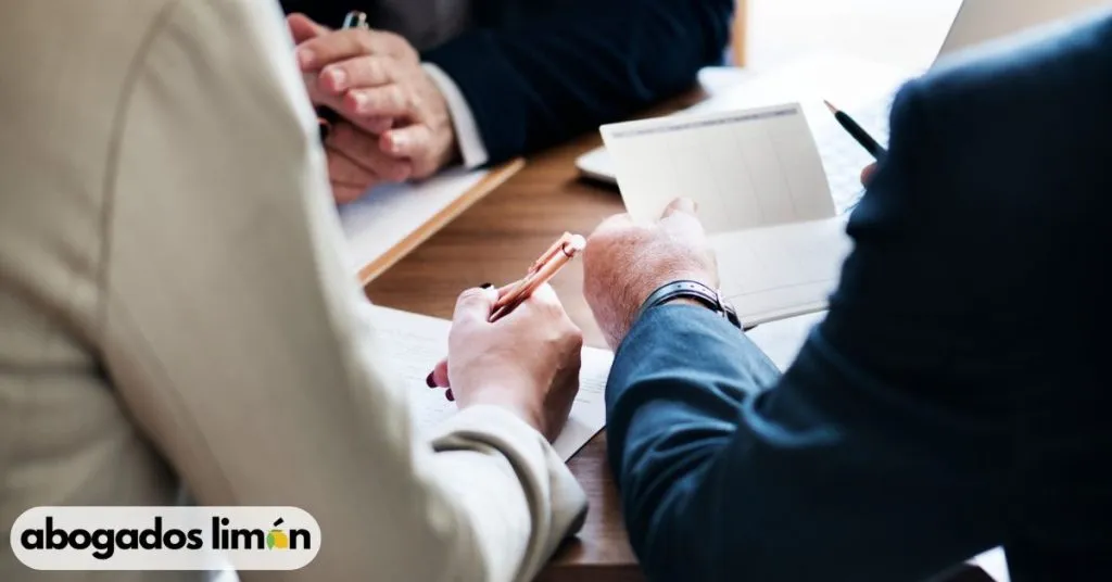 ¿Son legalmente vinculantes los contratos de compraventa de vehículos en EE. UU.?